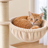 Arbre à chat en bois multi-niveaux avec hamac et niche, le hamac