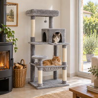 Arbre à chat Maine Coon 5 niveaux avec grand hamac, dans une maison française