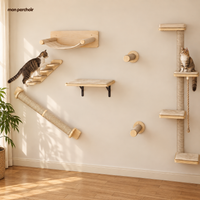 Mur d'escalade pour chat, 7 pièces en bois, en situation dans un salon